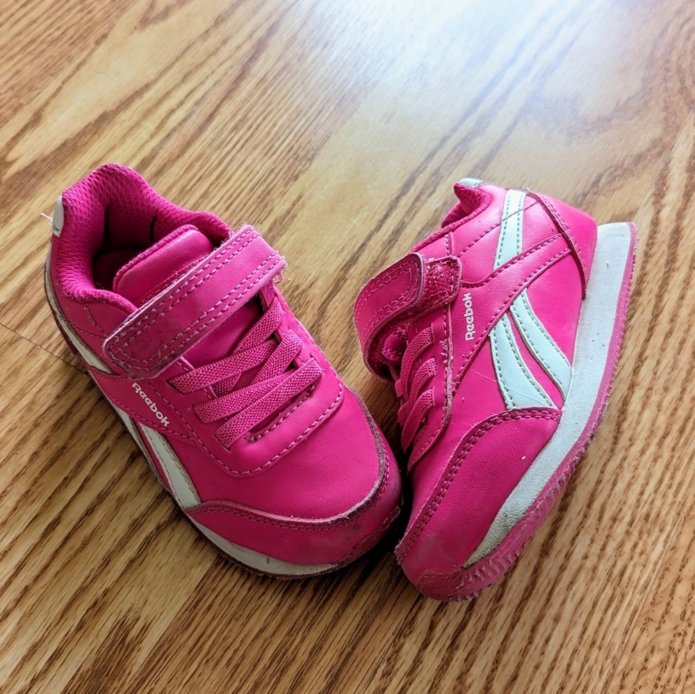 Reebok baby toddler girl pink sneakers shoes. Size: 6